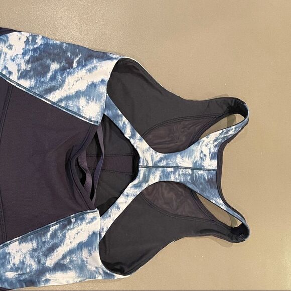 Lululemon Mesh With Me Tank
Naval Blue / Sea Side Silver Fox Alberta Lake - Picture 11 of 11